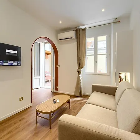 Apartment Prestigieux A 5 Minutes A Pied De La Gare Et Du Palais De Festival