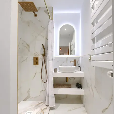 Prestigieux A 5 Minutes A Pied De La Gare Et Du Palais De Festival * Cannes